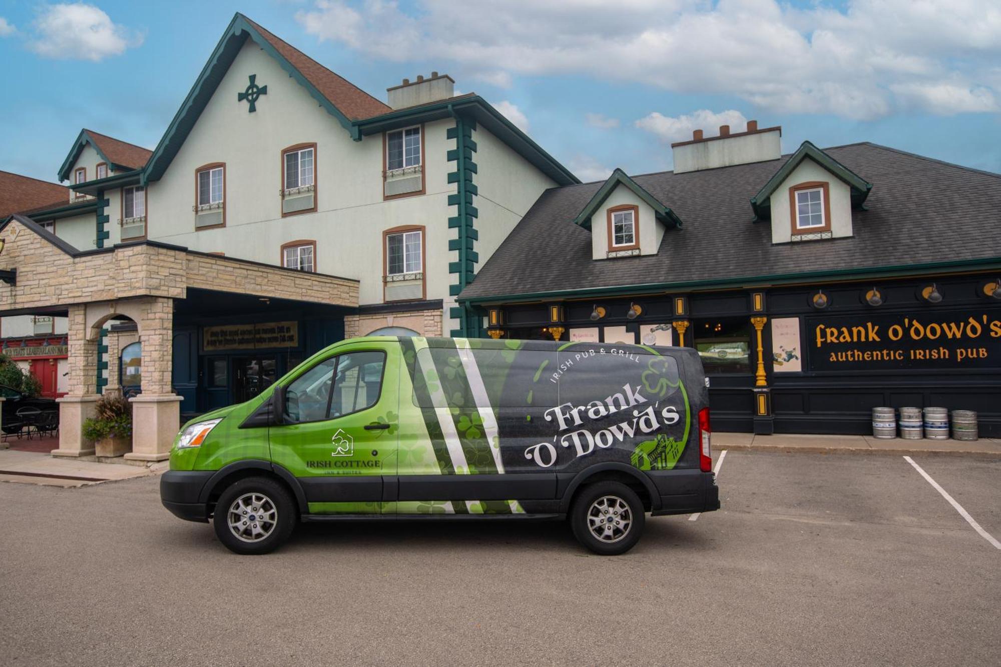 Irish Cottage Inn & Suites Galena Exterior photo