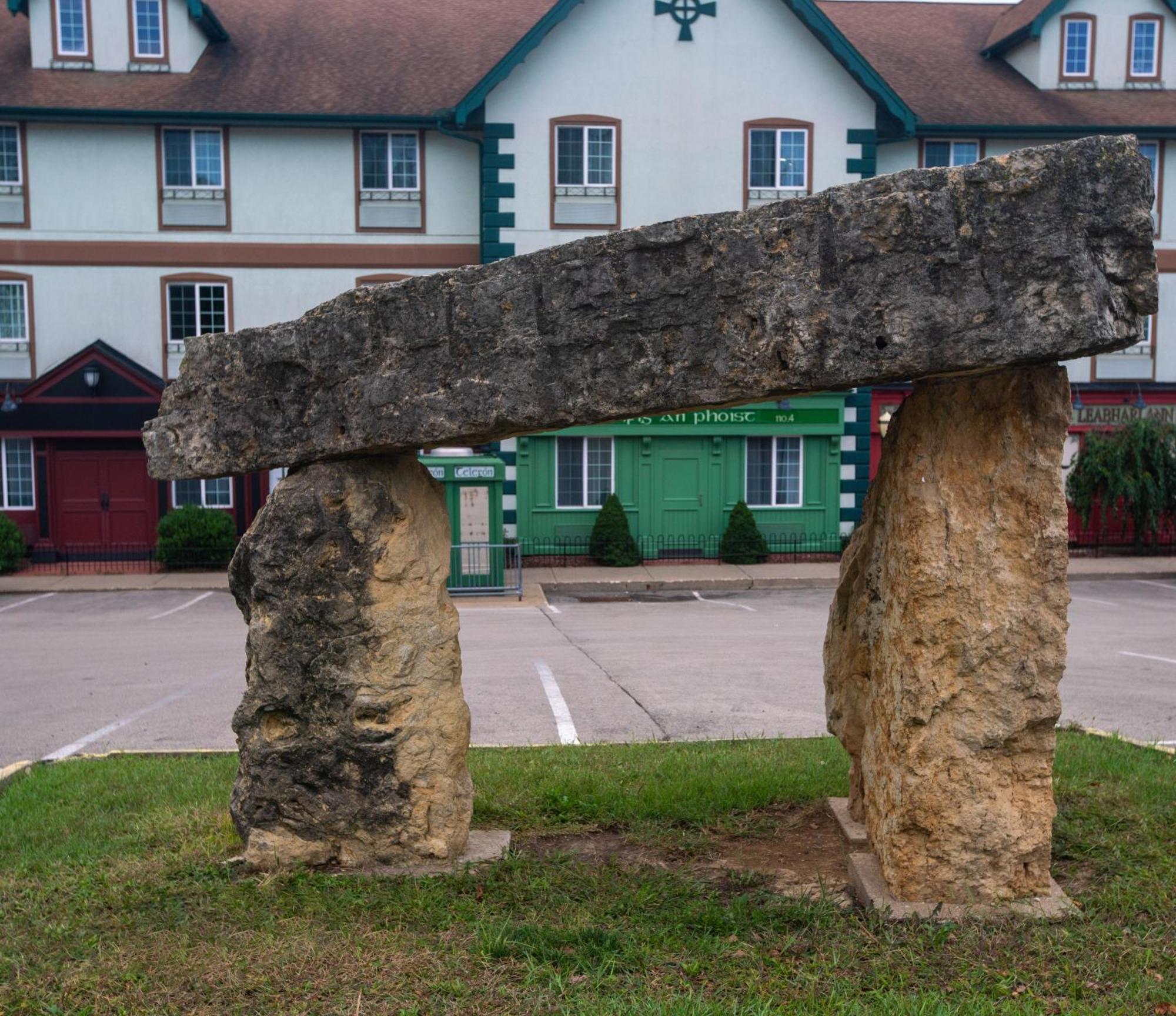 Irish Cottage Inn & Suites Galena Exterior photo